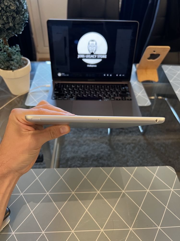 iPad 9th 64gb Silver 10.2 ідеал Планшет з гарантією для ігор.малювання