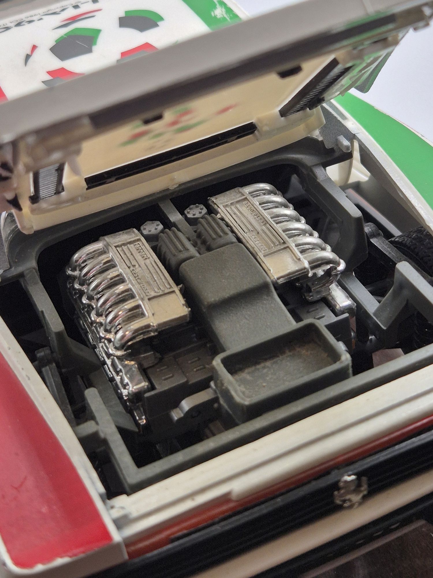 Model Burago Ferrari Testarossa Italia 90