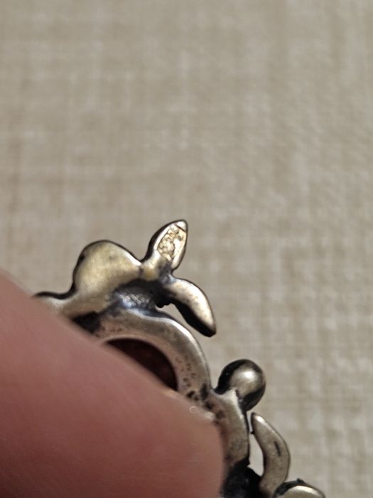 Wisiorek z bursztynem prl