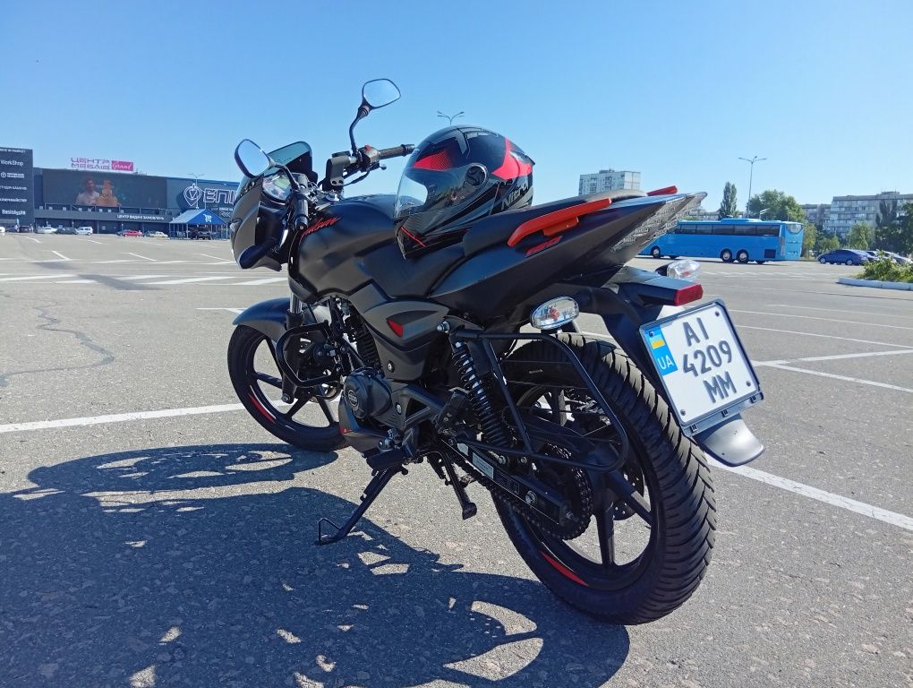 Мотоцикл Bajaj Pulsar 180 DTS-i
