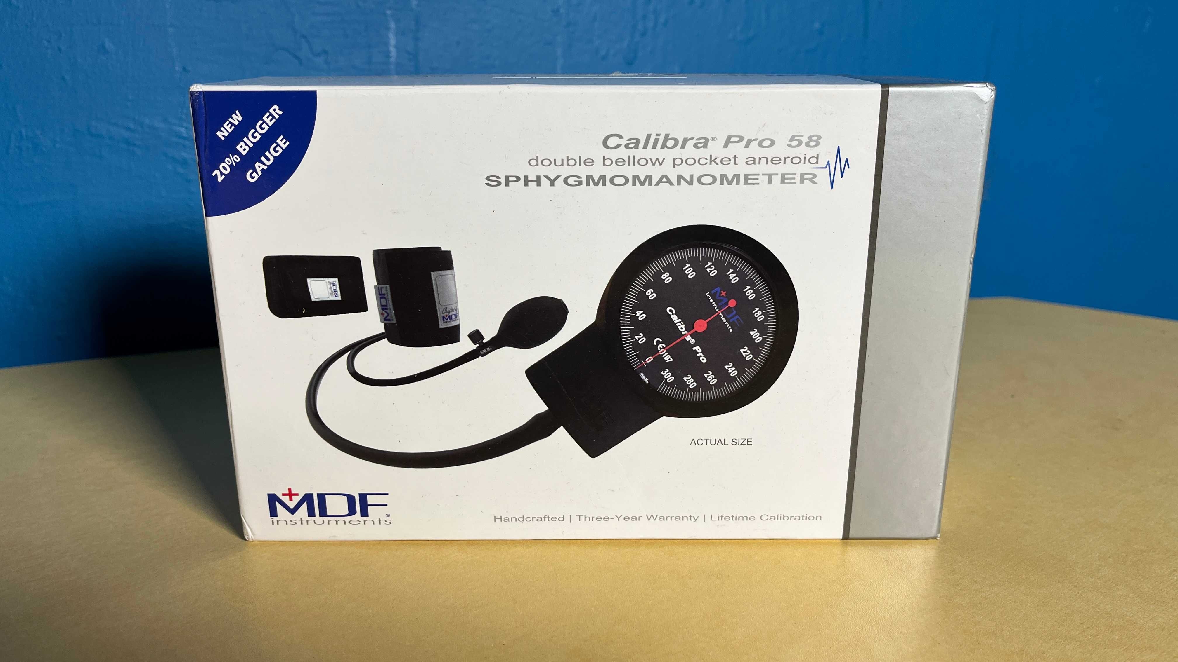 Sphygmomanometr, profesjonalny ciśnieniomierz MDF Calibra Pro 58 Spg61