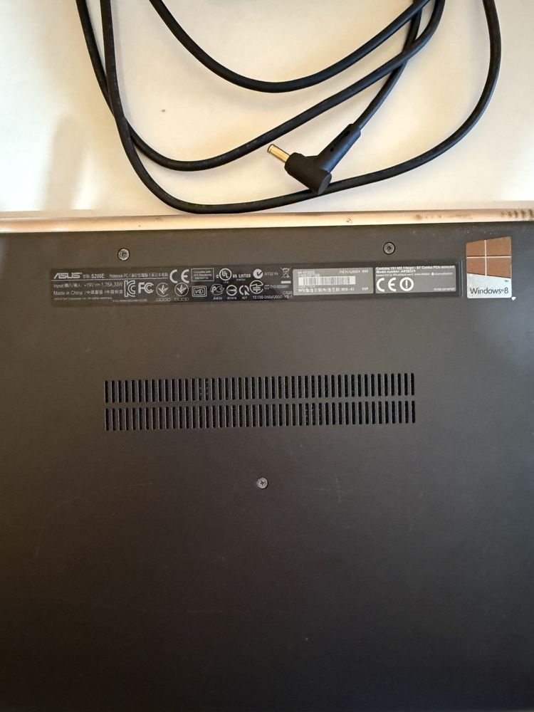 Ноутбук Asus S200E 11.6" / сенсорний!