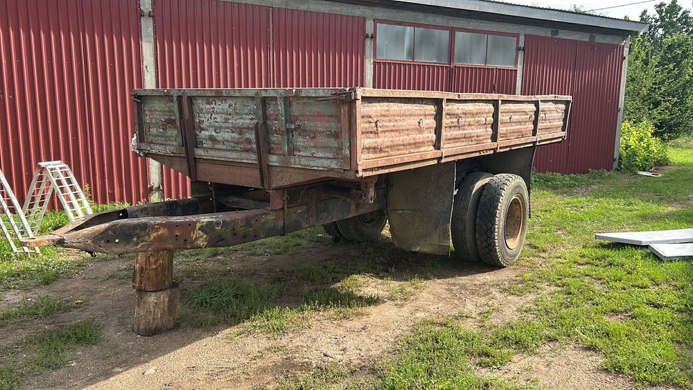 Przyczepa wywrotka jednoosiowa na bliźniaku