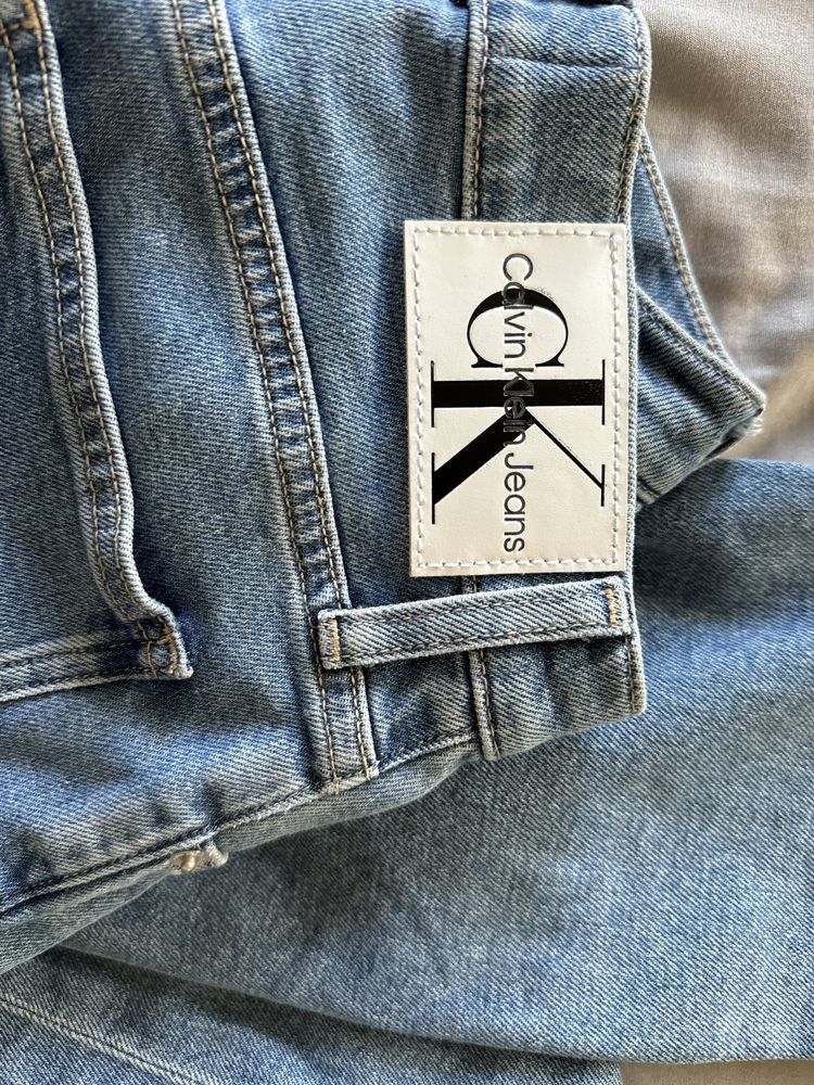 calvin klein mom jeans