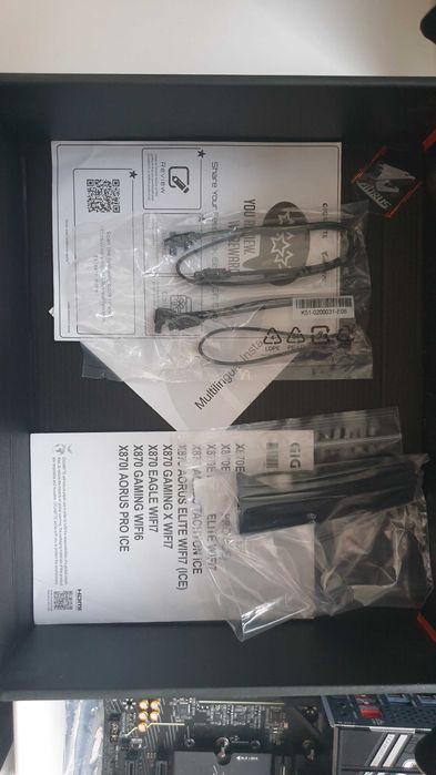 Материнська плата Aorus X870 Elite
