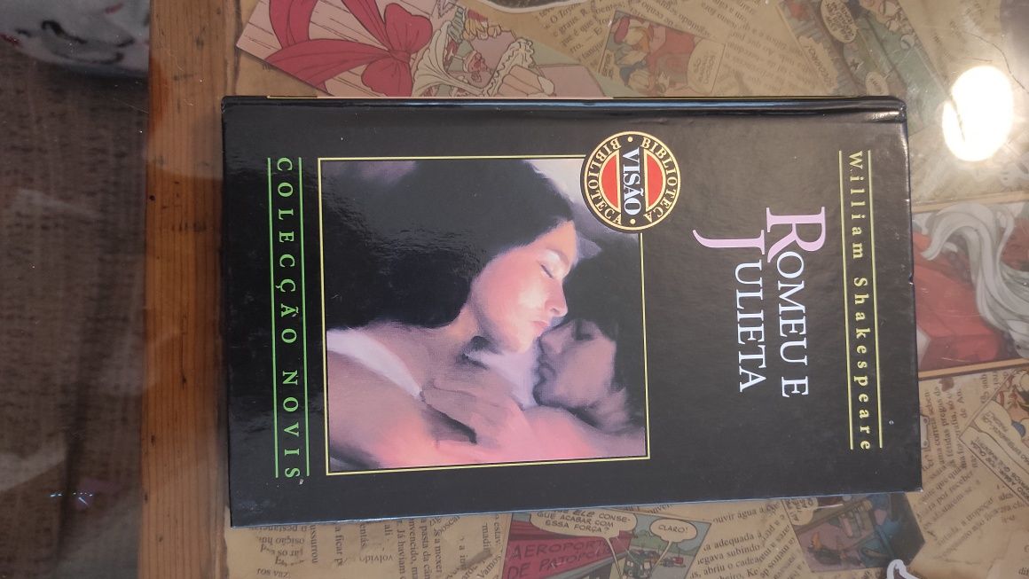 Vários livros, portes incluídos