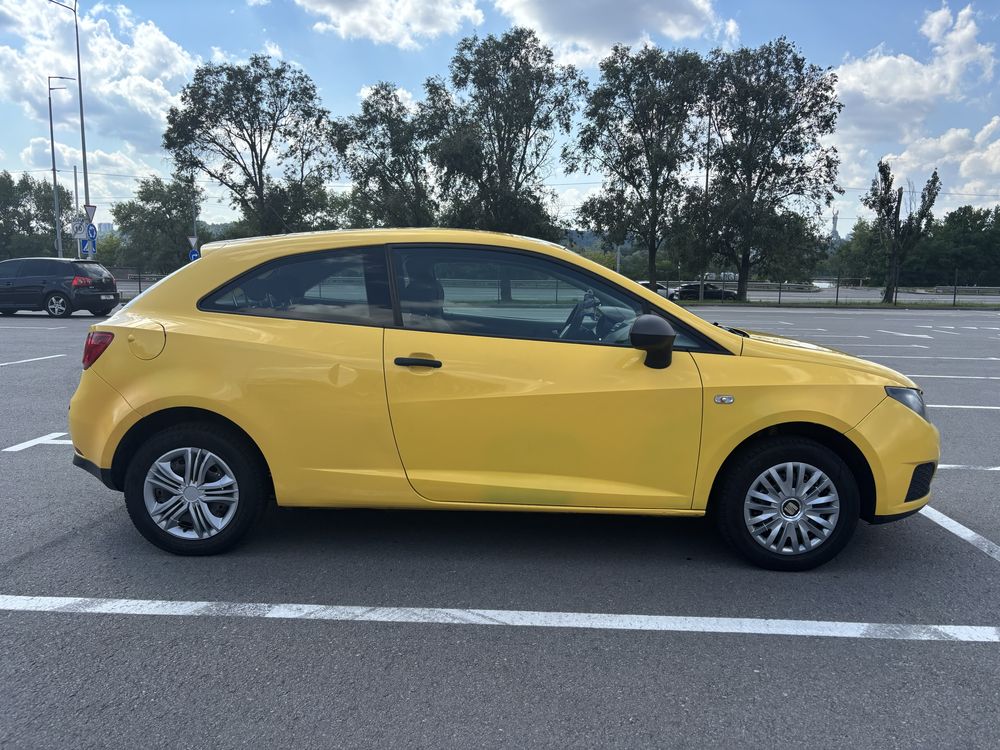 Seat Ibiza 2011 1.4 Бензин