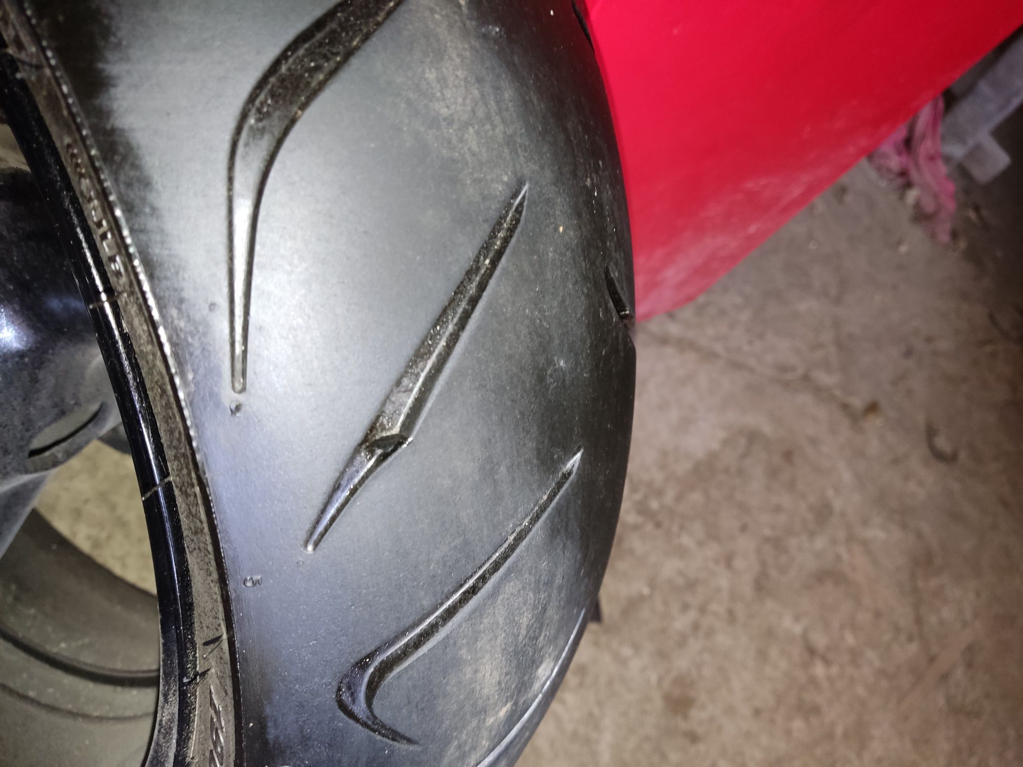 Honda CBR 954 felga opona tarcza tyl