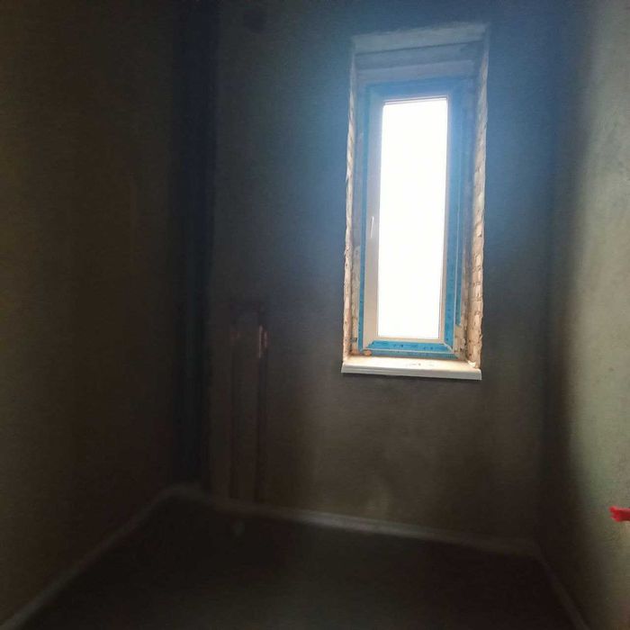 Продаж 2 поверхового будинку з опаленням і ділянкою на 5 соток