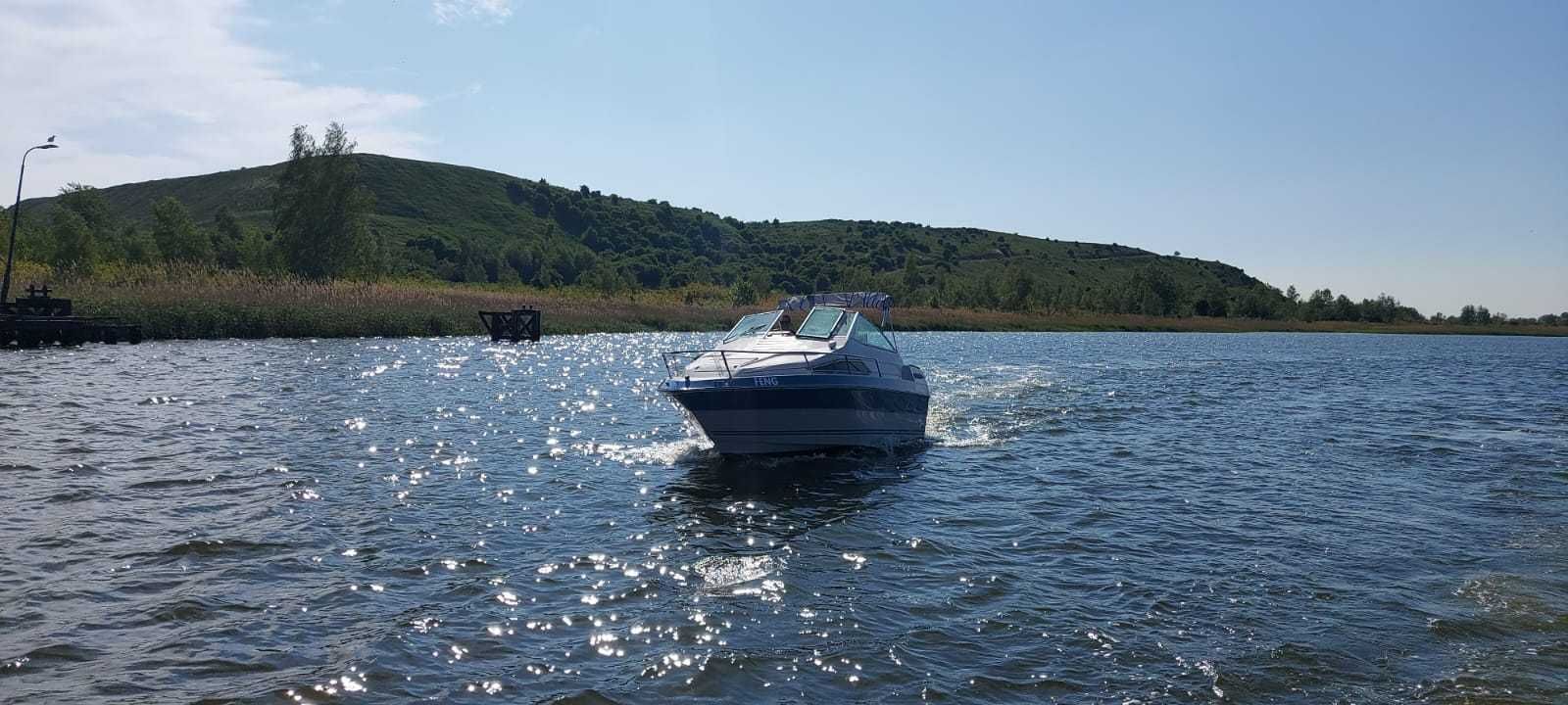 Jacht motorowy kabinowy Sea Ray Seville +Przyczepa