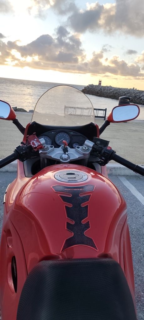 Vendo gsxf 600       .