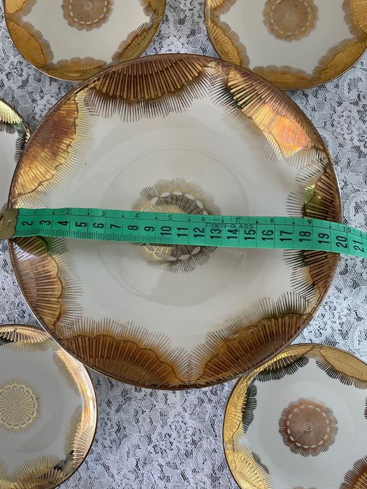 Порцеляновий посуд