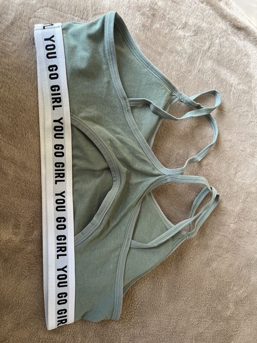 Biustonosz sportowy Modivo