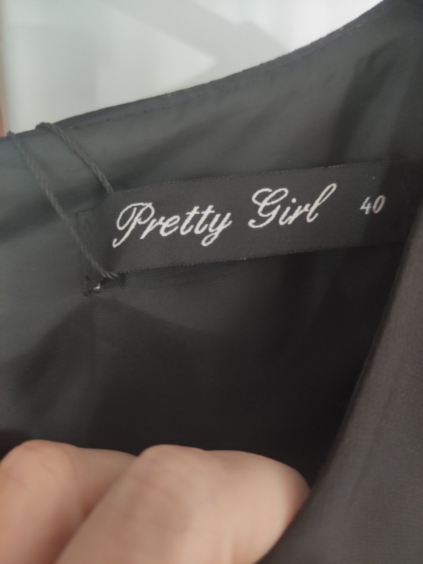 Nowa sukienka mała czarna Pretty Girl,rozmiar 40