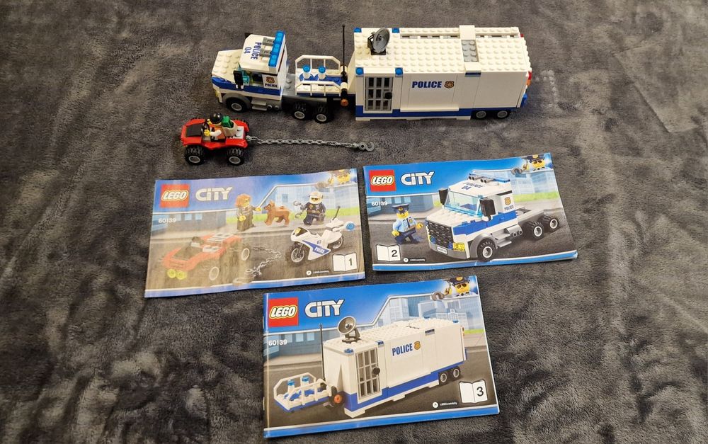 Конструктор Lego поліція