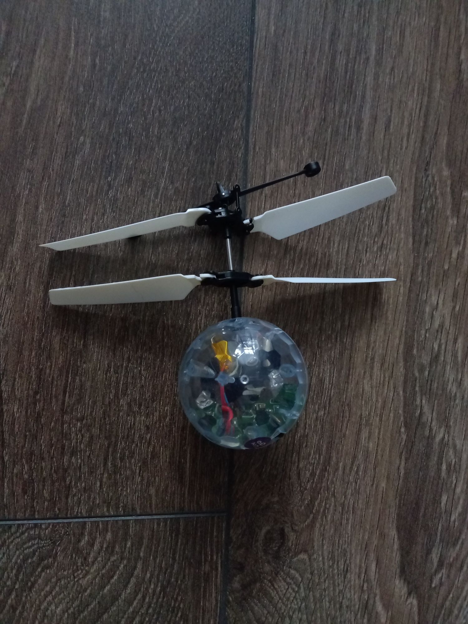 Mini dron ( świecący)