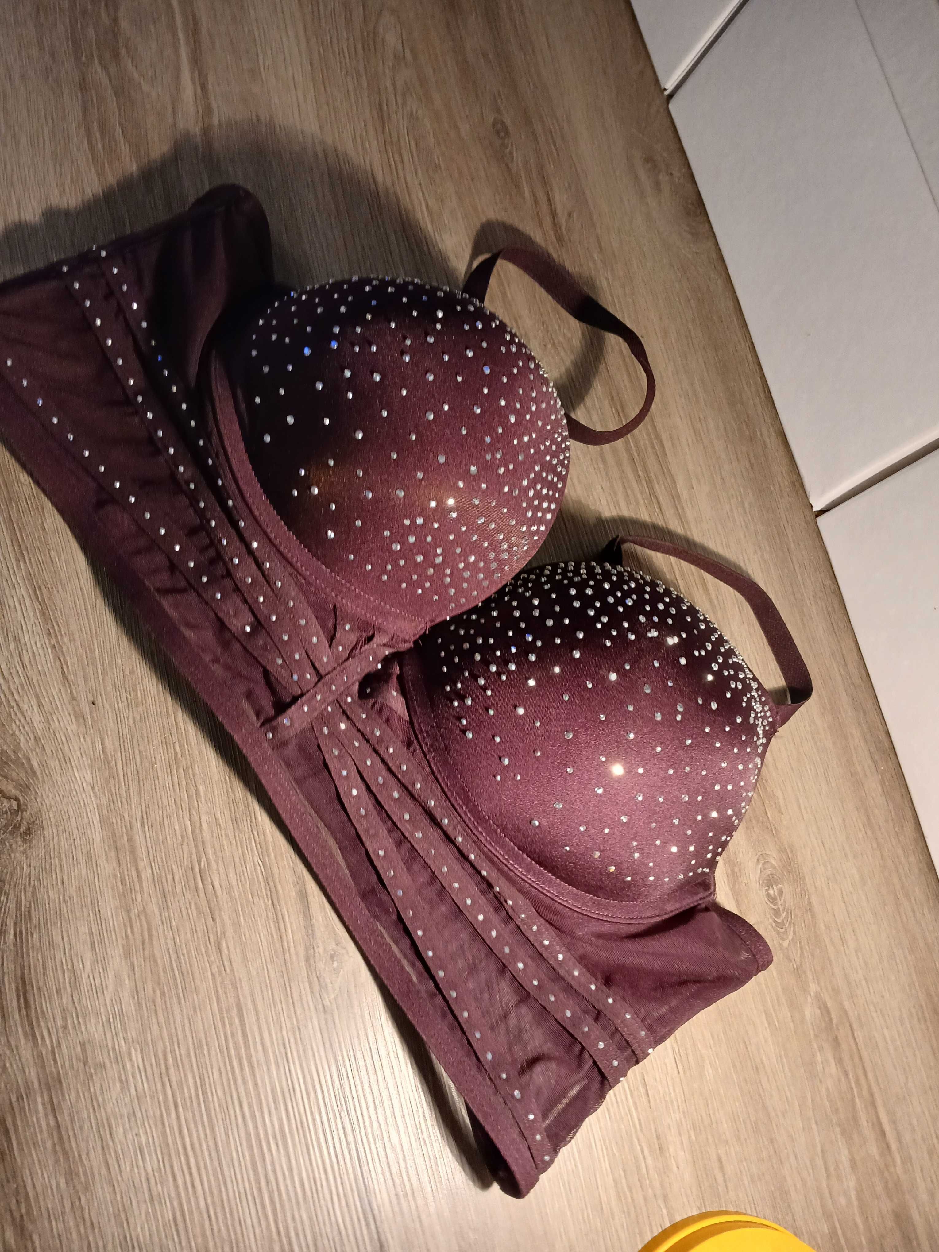 biustonosz 85B push up Censaored