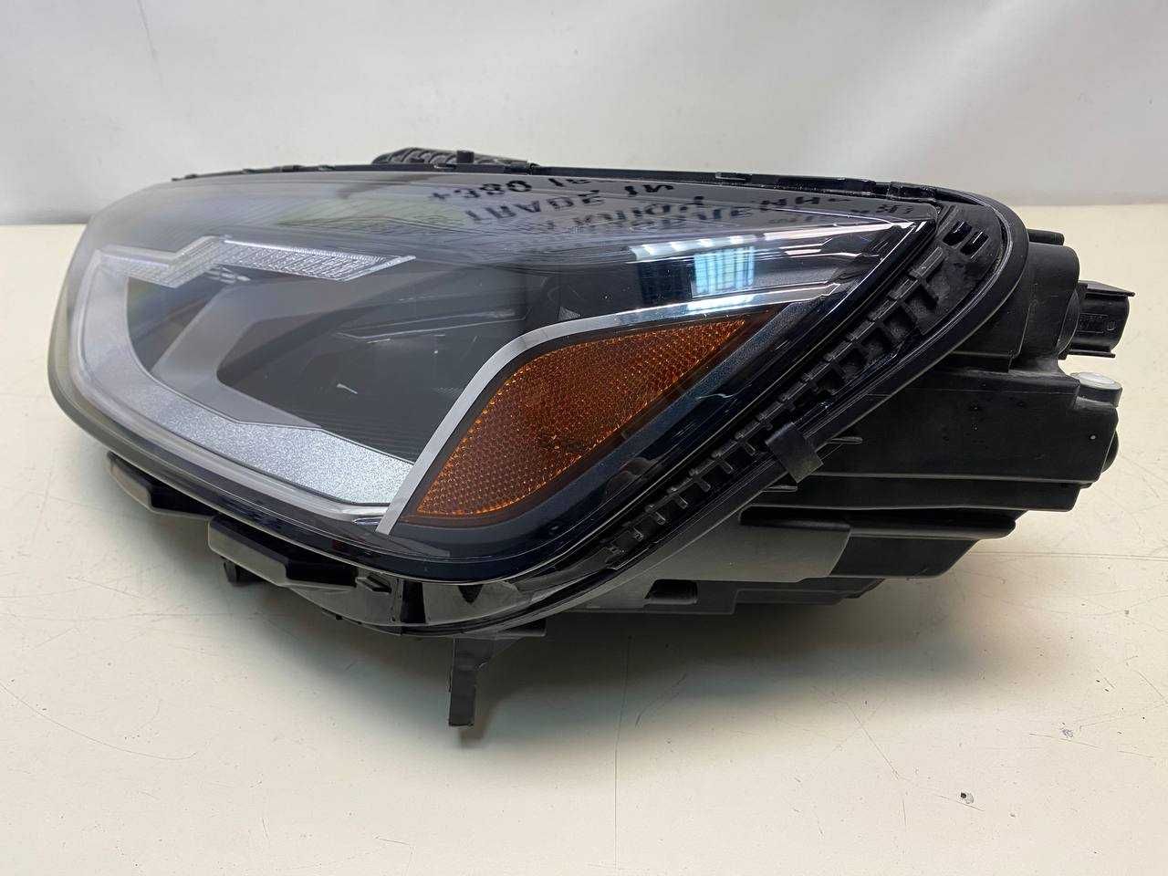 Фара Audi 8w A4B9 Led rest USA Ауді А4Б9 лед США оригінал trade in