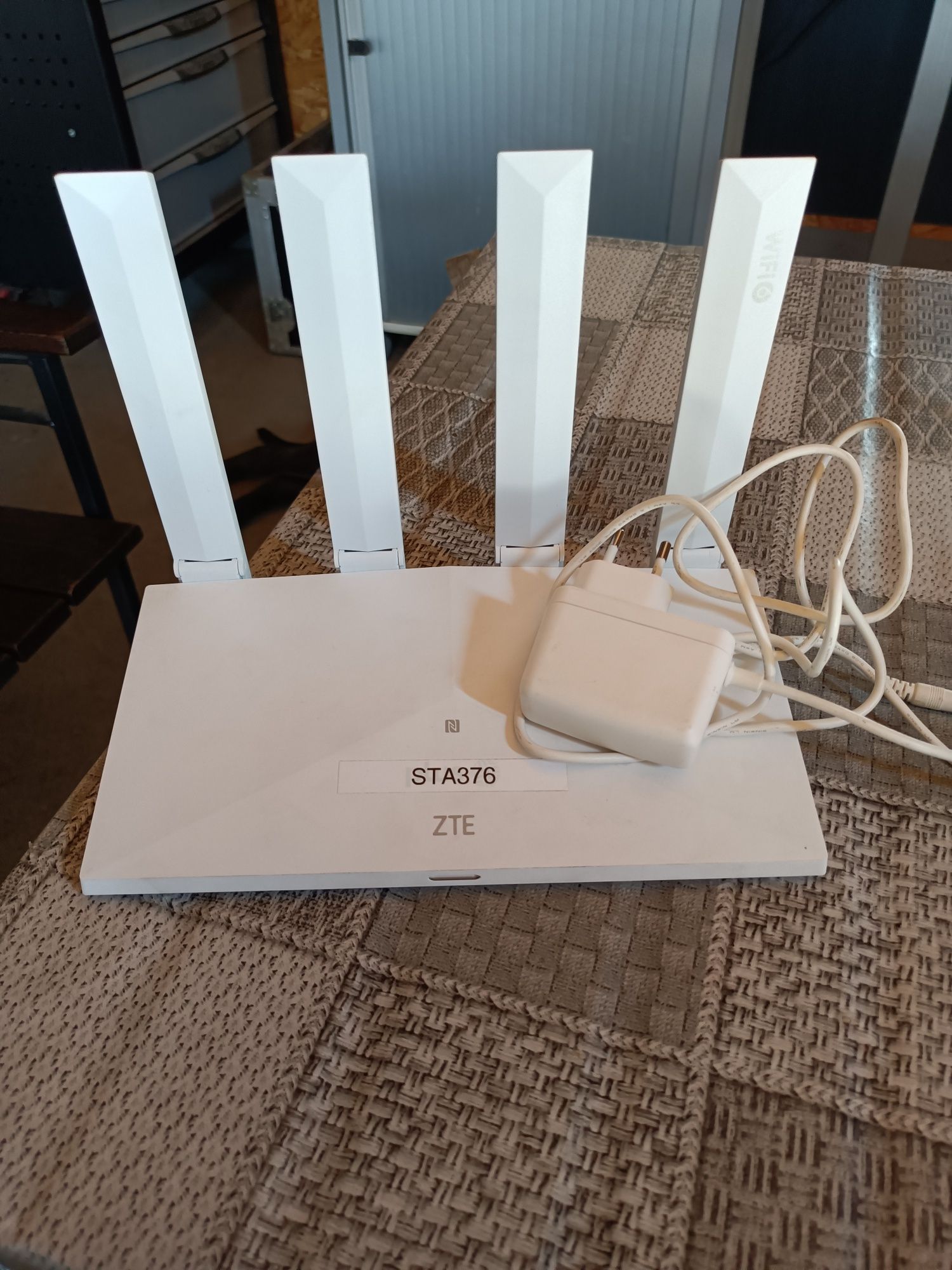 Sprzedam router wifi ZTE T3000
