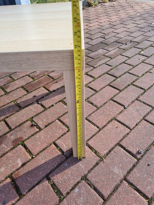 Stolik kawowy do pokoju