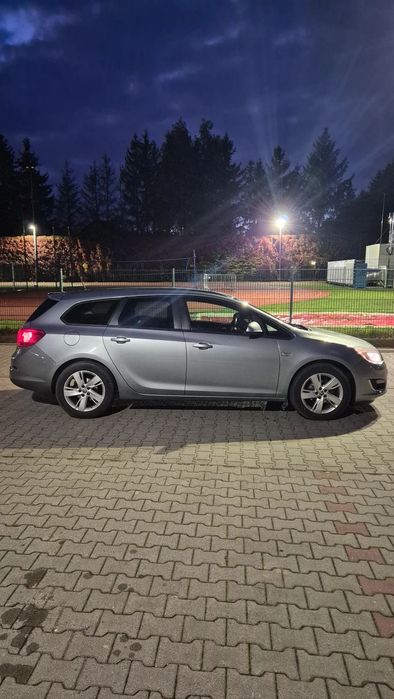 Opel Astra Opel Astra J benz 1.4 turbo bezwypadek kombi