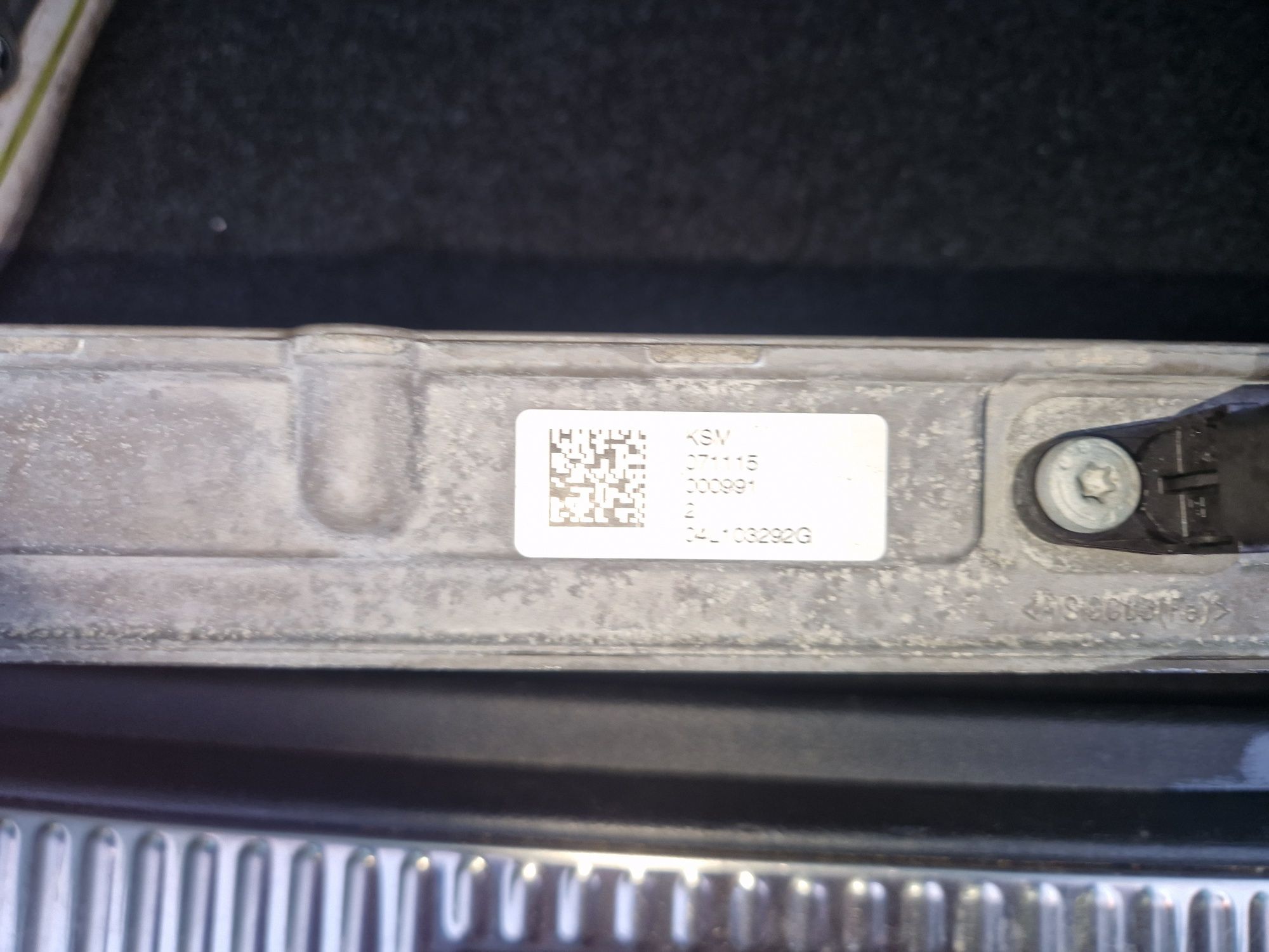 04L 103 308D V285