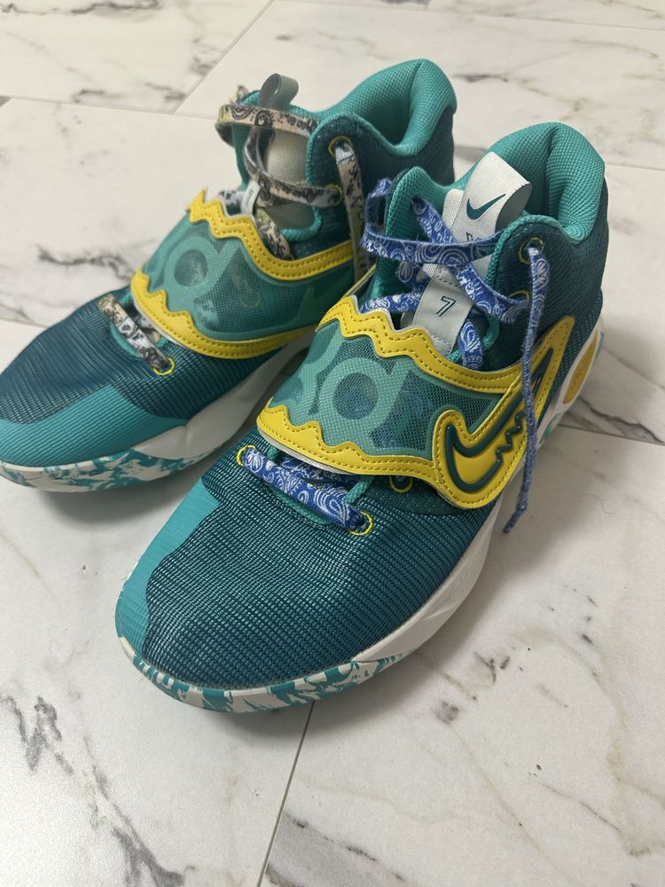 Nike Kd trey x5.