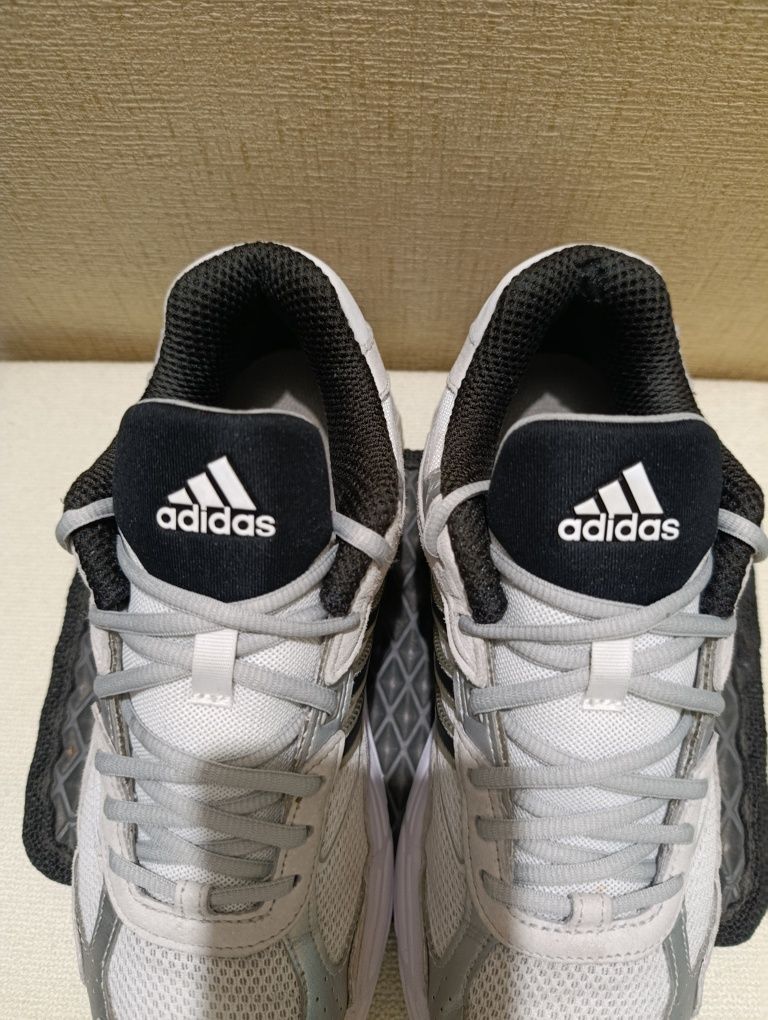 Adidas Response. Оригінал