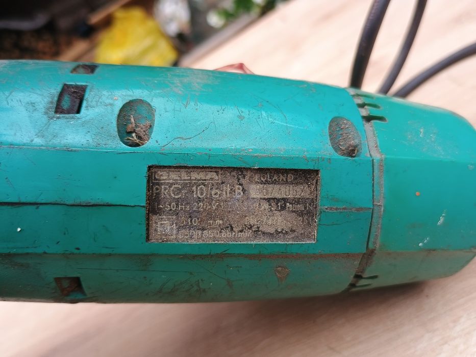Stara wiertarka celma z przystawką piła