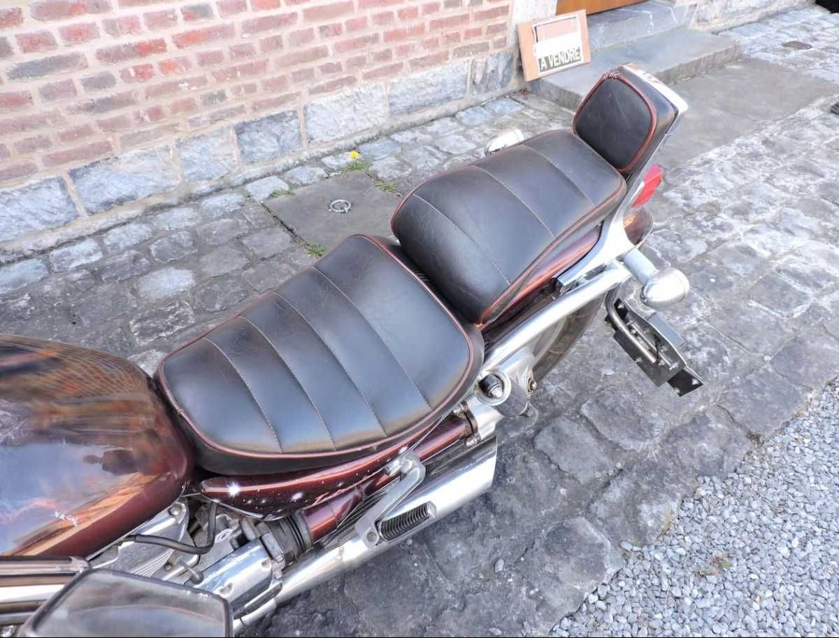Motor Suzuki intruder