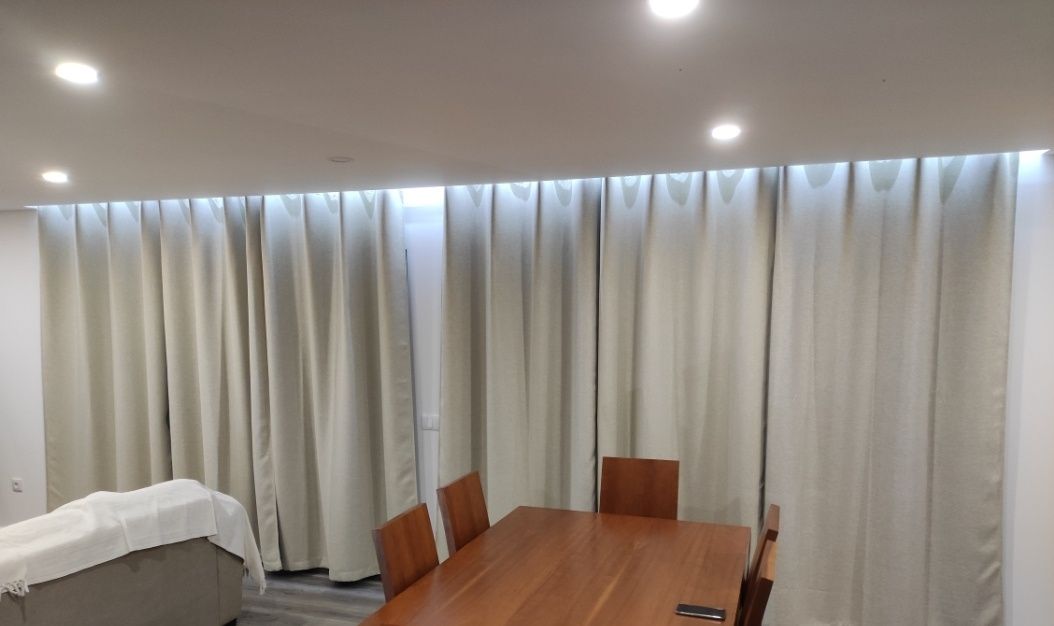 Cortinados de sala novos