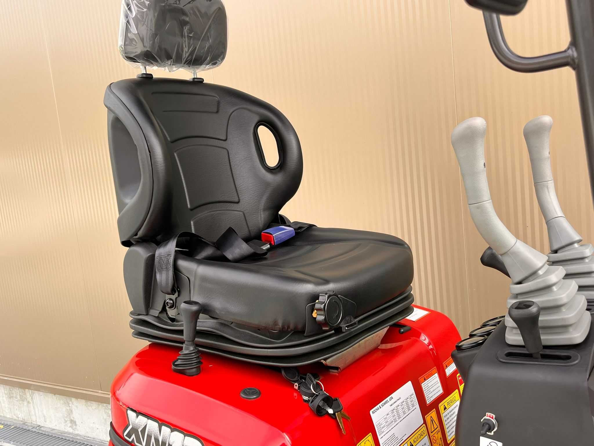 MINI GIRATORIA KS 12.8 RHINOCEROS 1000KGS Motor Kubota