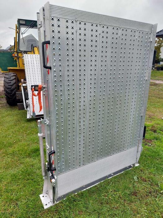 Rampa Załadowcza do busa 300x100x156 Nr 23