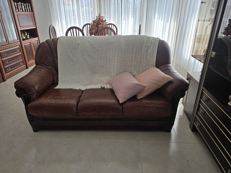 Sofa cama e maples em pele