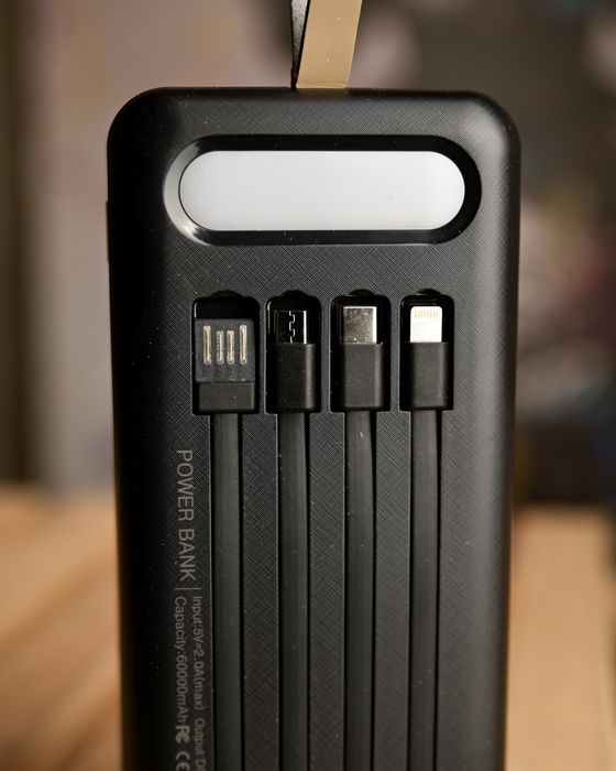 Повербанк 60000 mAh з кількома USB-портами