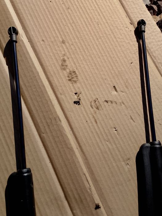 Siłownik klapy Audi A4 B7 cabrio, 8H0871.606,8H0871.695