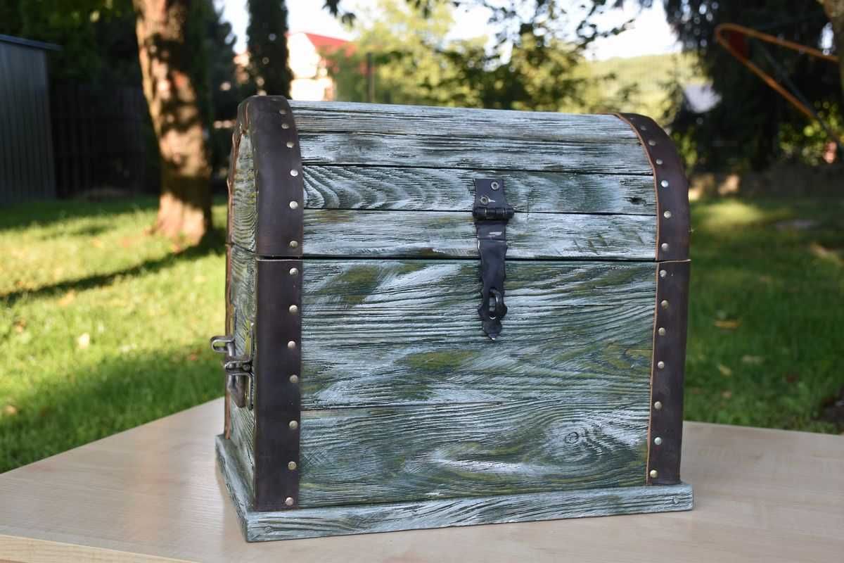Kuferek drewniany, skrzynia dekoracyjna