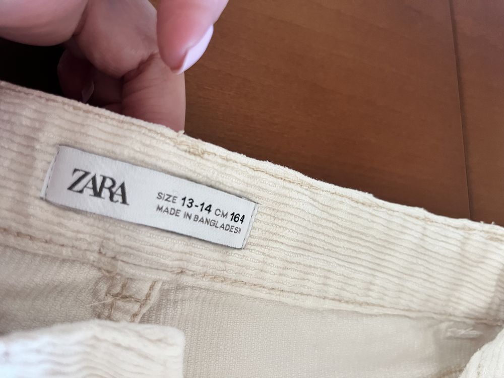 Zara , sztruksy , dzwony , 158 / 164 cm