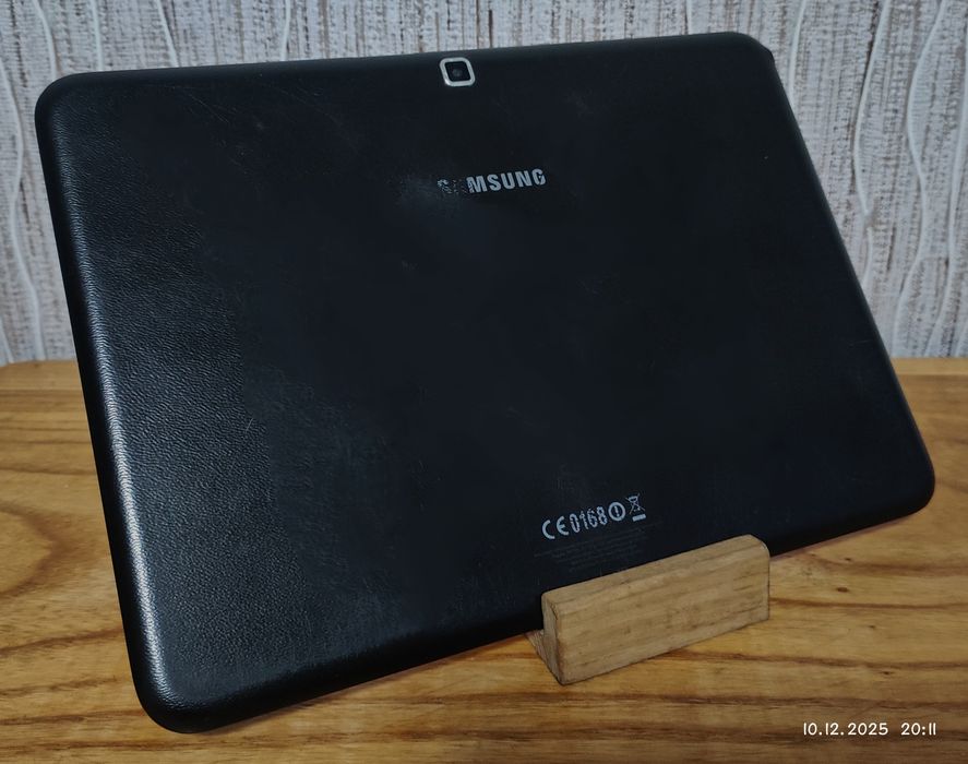 Планшет Samsung Galaxy Tab 10 дюймів  2/16 на 1 сім 4G LTE  комплект