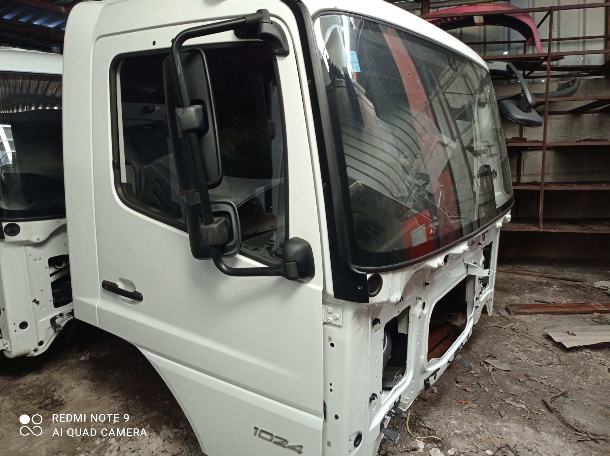 Cabines Mercedes atego Novas