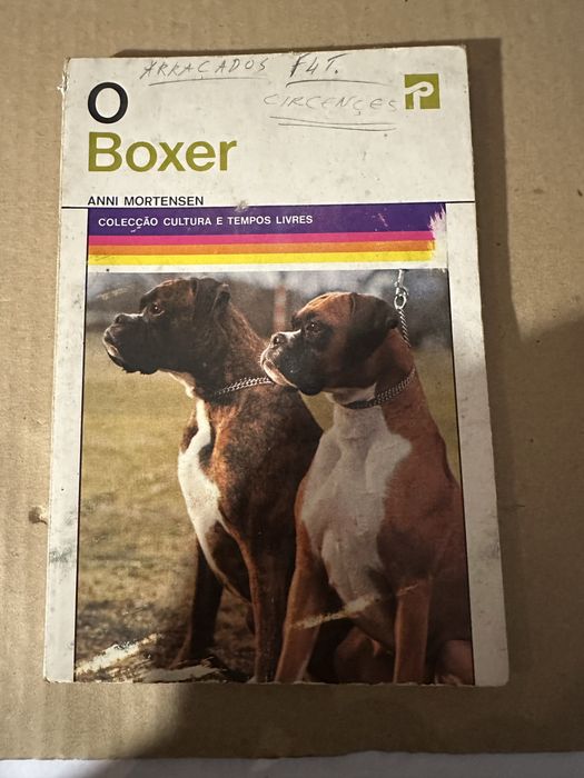 Livro de cães raça boxer