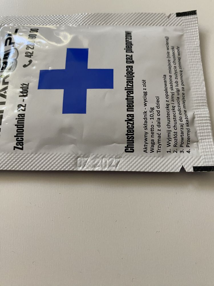 chusteczka dekontaminacyjna neutralizująca gaz pieprzowy