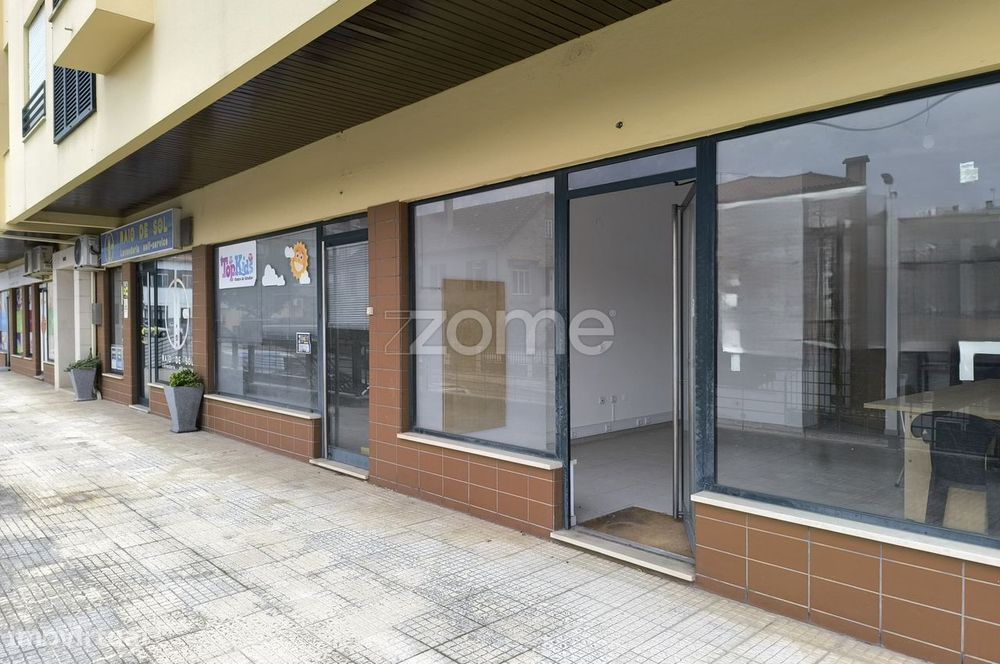 Loja comercial em Nelas