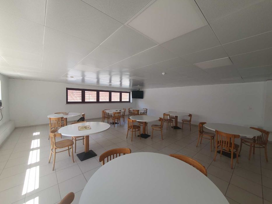 Espaço comercial / Escritório para arrendar