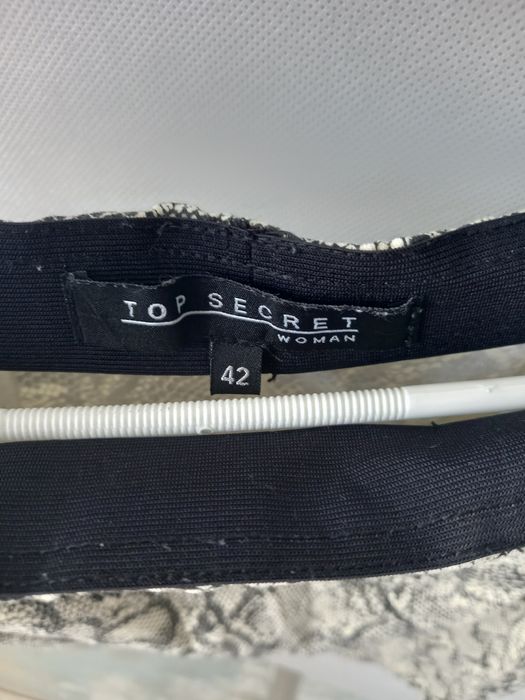 Spódnica ołówkowa skóra węża TOP SECRET 42