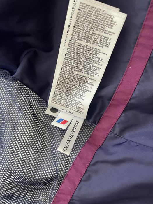 Куртка-ветровка Berghaus на гортексі