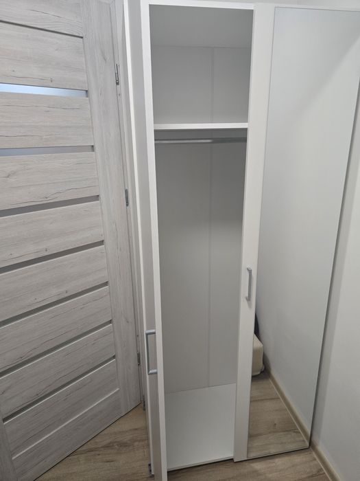 Szafa z lustrem  nowa