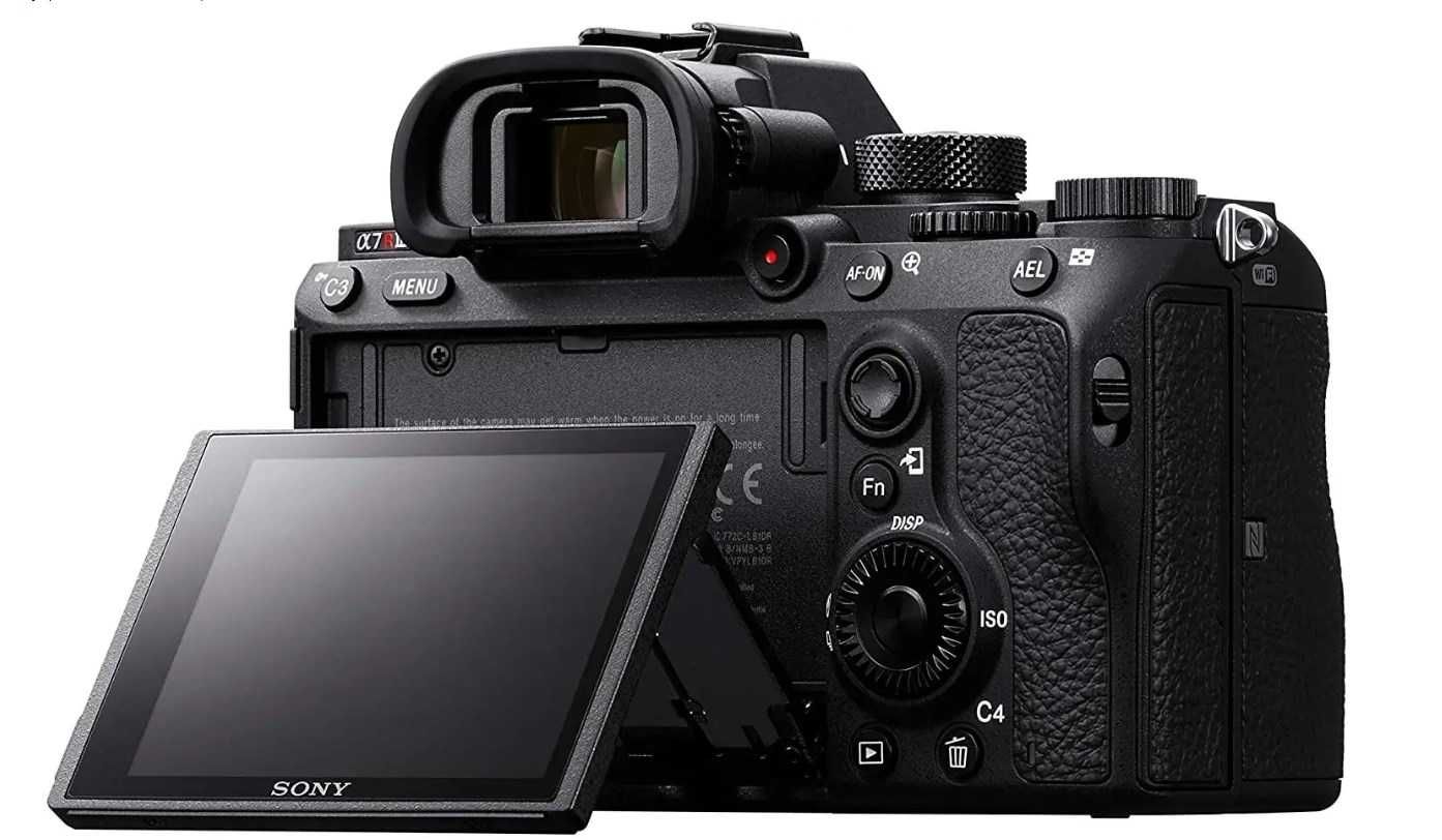 Фотоаппарат Sony Alpha a7R III body ILCE7RM3A