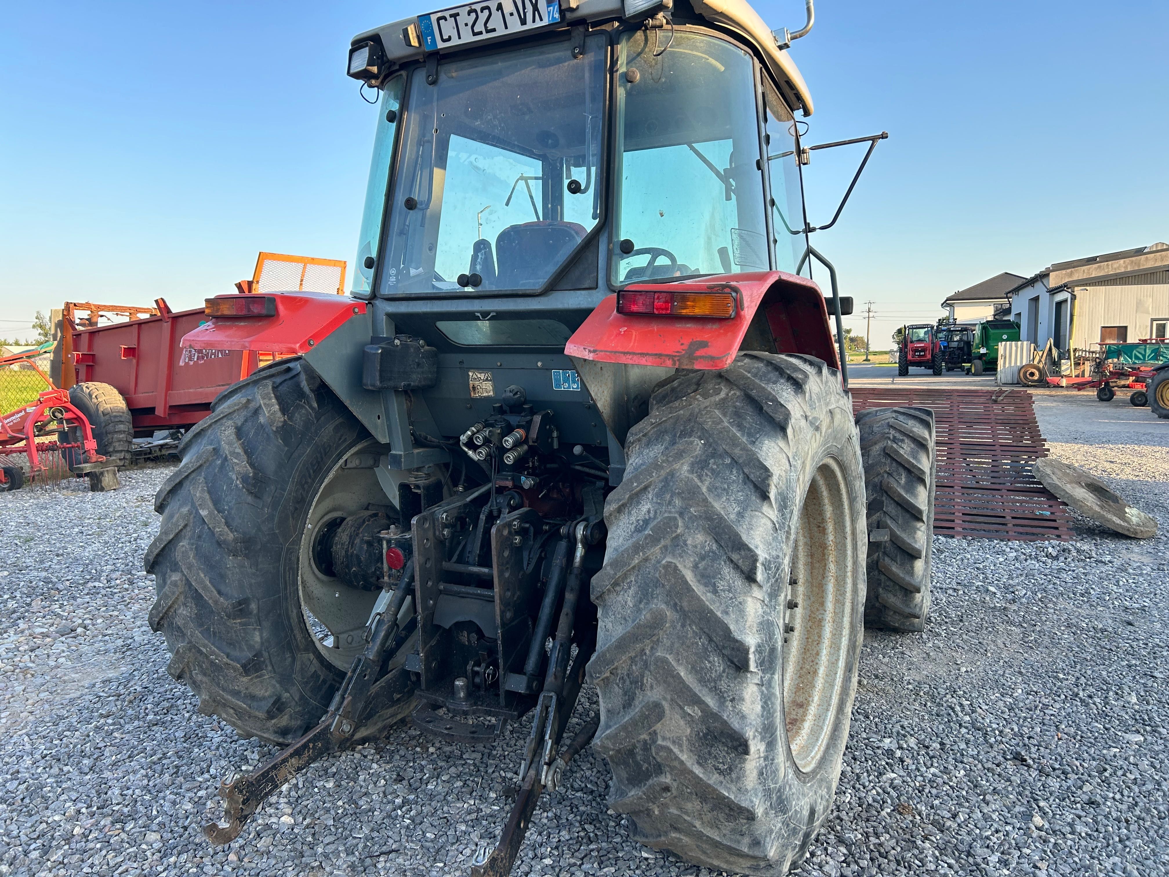 Massey ferguson 4245  uszkodzony