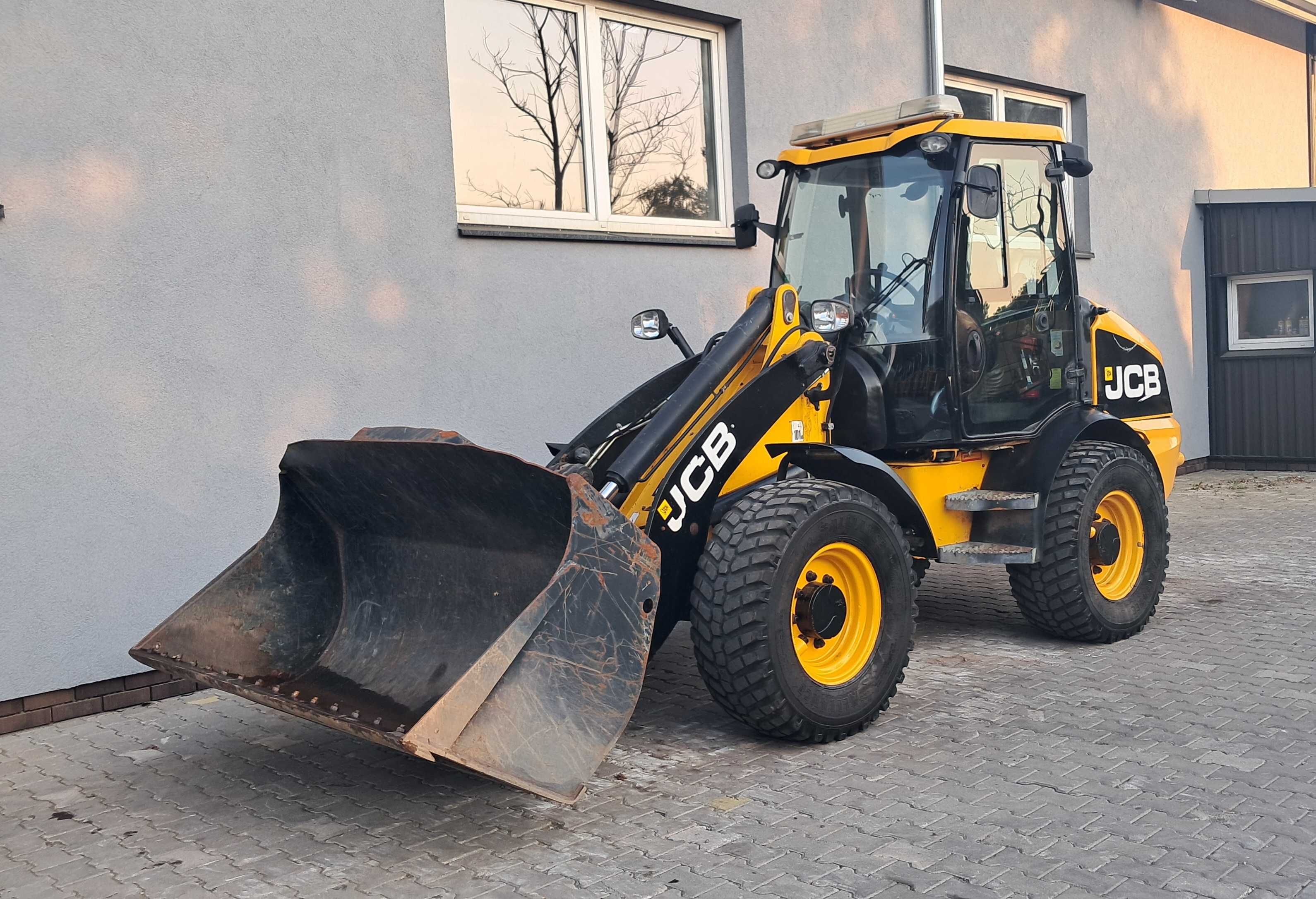 JCB 409AGRI Klima Bogata Wersja Szybka Skrzynia 40km/h Widły Obrotnica